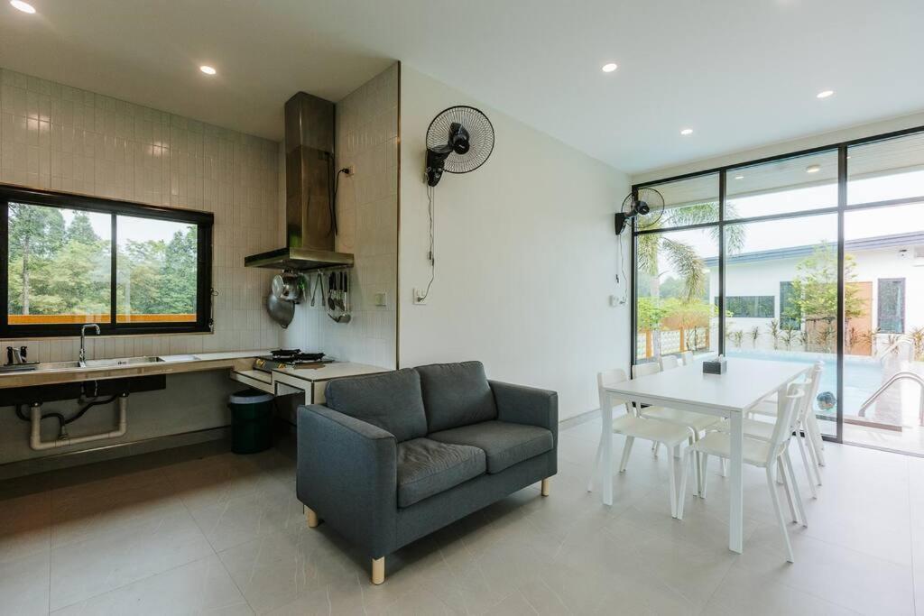 Cheeva Pool Villa Khao Lak Exterior photo