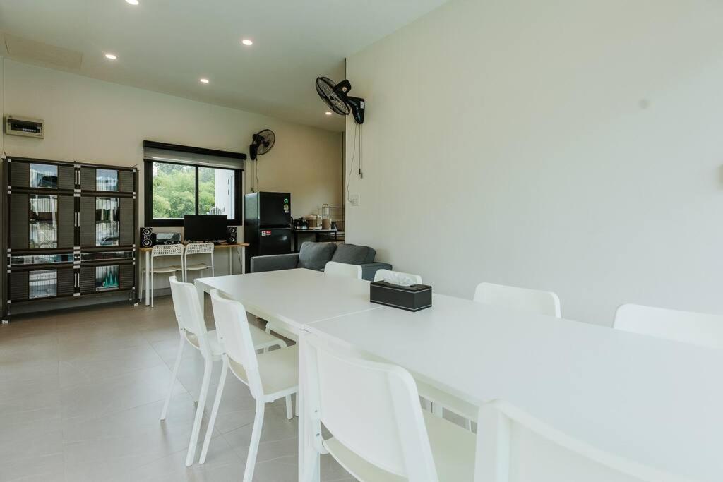Cheeva Pool Villa Khao Lak Exterior photo